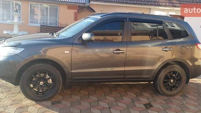 Сірий Хендай Санта Фе, об'ємом двигуна 2.19 л та пробігом 185 тис. км за 10200 $, фото 2 на Automoto.ua