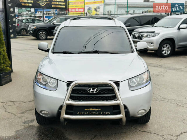 Серый Хендай Санта Фе, объемом двигателя 2.19 л и пробегом 290 тыс. км за 8999 $, фото 7 на Automoto.ua