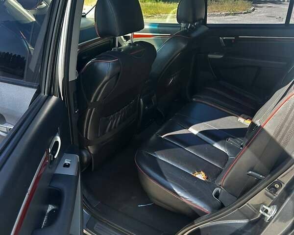 Серый Хендай Санта Фе, объемом двигателя 2.2 л и пробегом 241 тыс. км за 8900 $, фото 12 на Automoto.ua