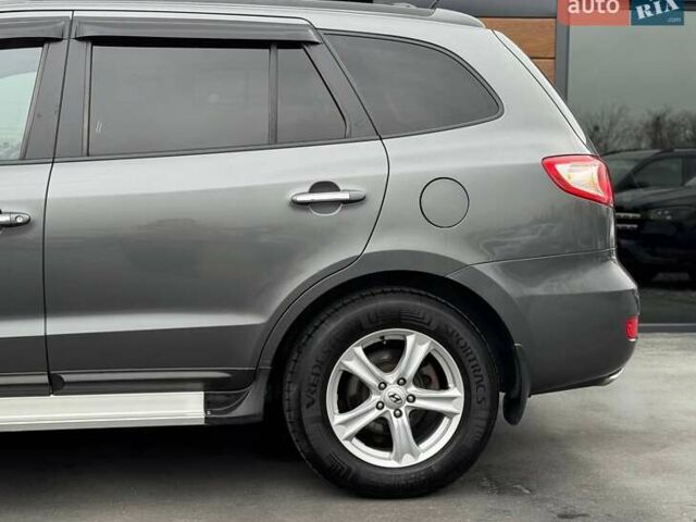 Сірий Хендай Санта Фе, об'ємом двигуна 2.19 л та пробігом 284 тис. км за 8400 $, фото 7 на Automoto.ua