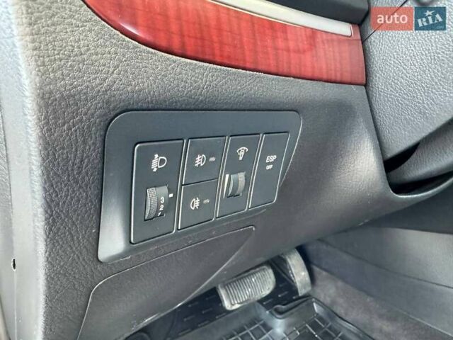 Серый Хендай Санта Фе, объемом двигателя 2.2 л и пробегом 120 тыс. км за 9900 $, фото 18 на Automoto.ua