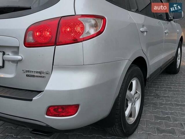 Серый Хендай Санта Фе, объемом двигателя 2.2 л и пробегом 251 тыс. км за 9333 $, фото 18 на Automoto.ua