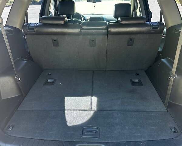 Серый Хендай Санта Фе, объемом двигателя 2.2 л и пробегом 241 тыс. км за 8900 $, фото 5 на Automoto.ua