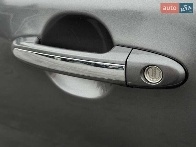 Сірий Хендай Санта Фе, об'ємом двигуна 2.19 л та пробігом 284 тис. км за 8400 $, фото 27 на Automoto.ua