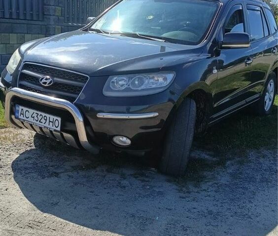 Серый Хендай Санта Фе, объемом двигателя 2.2 л и пробегом 235 тыс. км за 5200 $, фото 3 на Automoto.ua