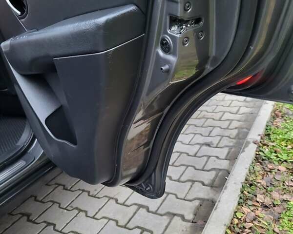 Серый Хендай Санта Фе, объемом двигателя 2.2 л и пробегом 233 тыс. км за 8999 $, фото 68 на Automoto.ua