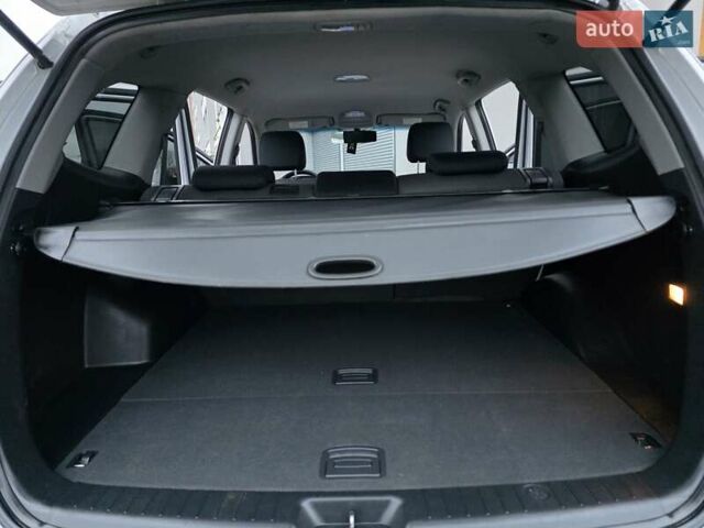 Серый Хендай Санта Фе, объемом двигателя 2.2 л и пробегом 251 тыс. км за 9333 $, фото 58 на Automoto.ua