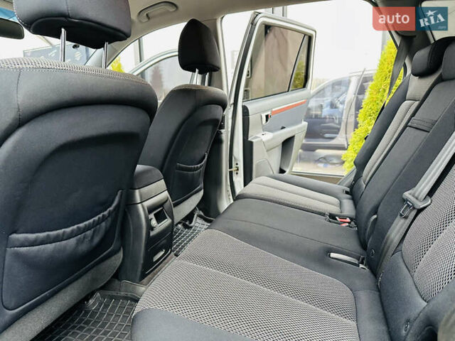 Серый Хендай Санта Фе, объемом двигателя 2.19 л и пробегом 290 тыс. км за 8999 $, фото 16 на Automoto.ua