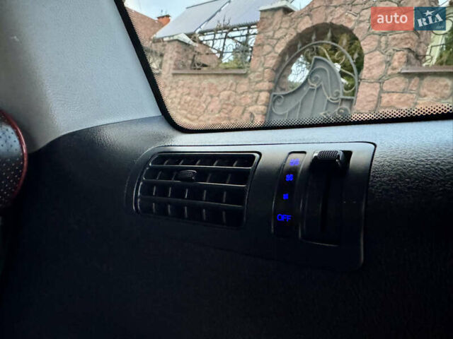 Серый Хендай Санта Фе, объемом двигателя 2.2 л и пробегом 297 тыс. км за 10300 $, фото 56 на Automoto.ua