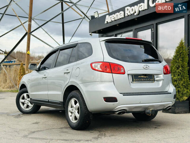 Серый Хендай Санта Фе, объемом двигателя 2.66 л и пробегом 174 тыс. км за 8700 $, фото 3 на Automoto.ua