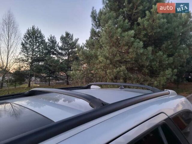 Серый Хендай Санта Фе, объемом двигателя 2.19 л и пробегом 302 тыс. км за 9990 $, фото 18 на Automoto.ua