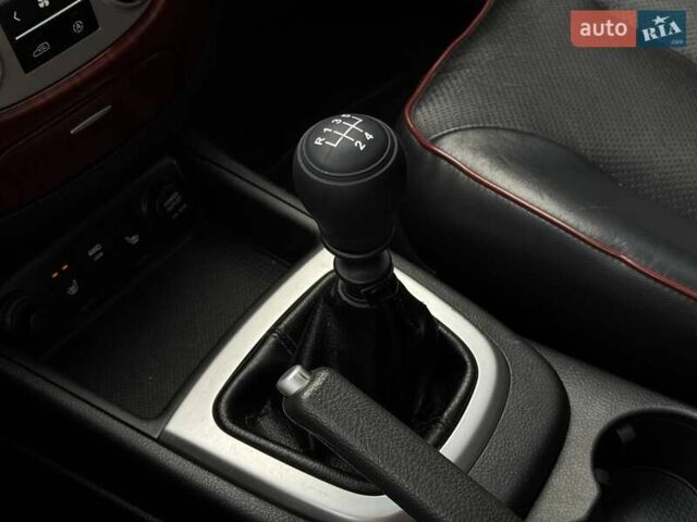 Сірий Хендай Санта Фе, об'ємом двигуна 2.19 л та пробігом 284 тис. км за 8400 $, фото 46 на Automoto.ua