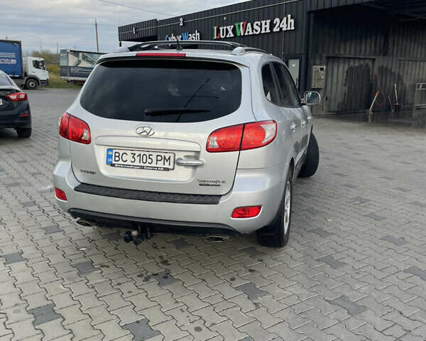 Серый Хендай Санта Фе, объемом двигателя 2.19 л и пробегом 217 тыс. км за 9300 $, фото 21 на Automoto.ua