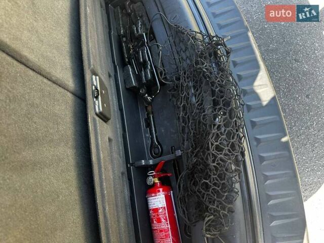 Серый Хендай Санта Фе, объемом двигателя 2.2 л и пробегом 241 тыс. км за 8900 $, фото 8 на Automoto.ua