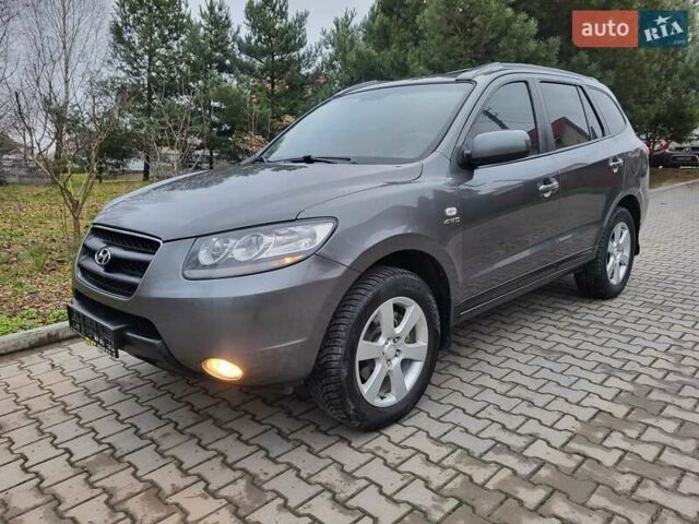 Серый Хендай Санта Фе, объемом двигателя 2.2 л и пробегом 233 тыс. км за 8999 $, фото 11 на Automoto.ua