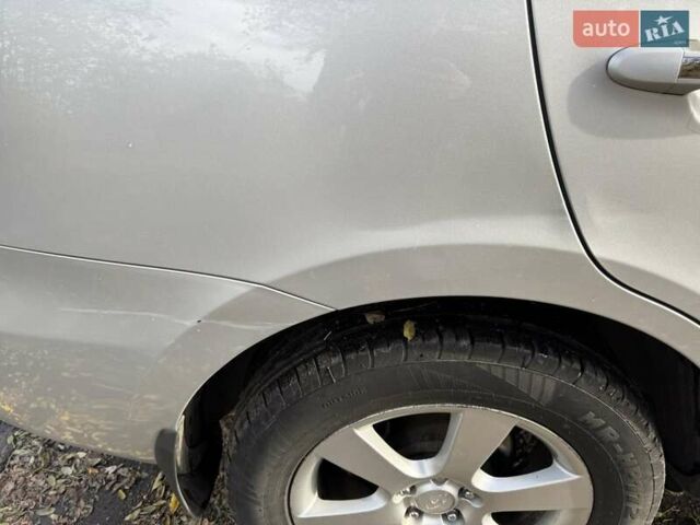 Серый Хендай Санта Фе, объемом двигателя 2.2 л и пробегом 232 тыс. км за 10500 $, фото 6 на Automoto.ua