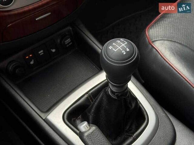 Сірий Хендай Санта Фе, об'ємом двигуна 2.19 л та пробігом 284 тис. км за 8400 $, фото 45 на Automoto.ua