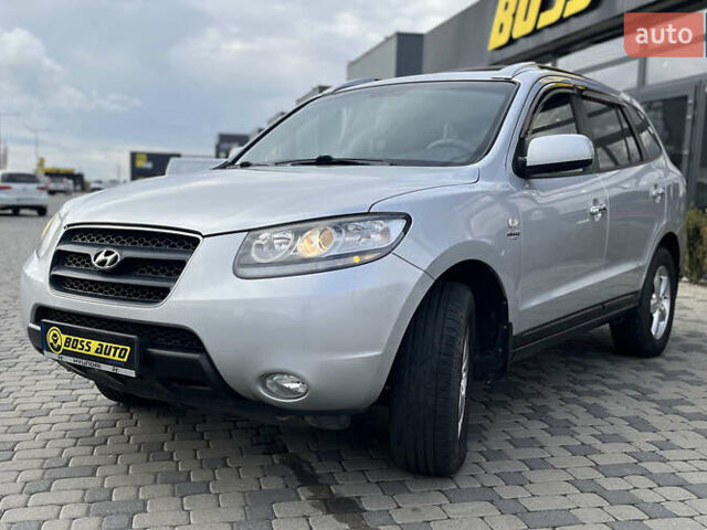 Серый Хендай Санта Фе, объемом двигателя 2.19 л и пробегом 254 тыс. км за 11300 $, фото 2 на Automoto.ua