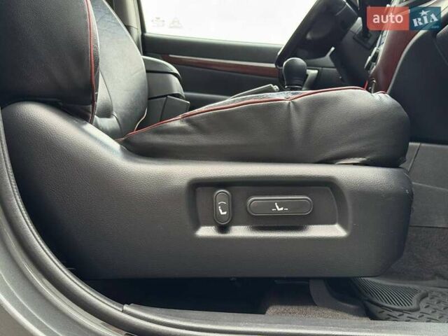 Сірий Хендай Санта Фе, об'ємом двигуна 2.19 л та пробігом 284 тис. км за 8400 $, фото 70 на Automoto.ua