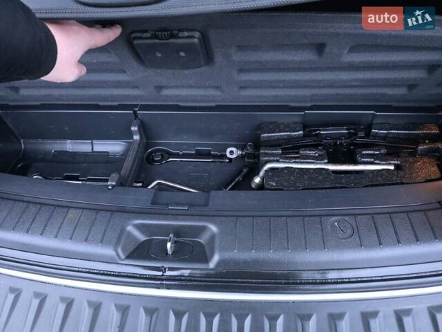 Серый Хендай Санта Фе, объемом двигателя 2.2 л и пробегом 251 тыс. км за 9333 $, фото 54 на Automoto.ua
