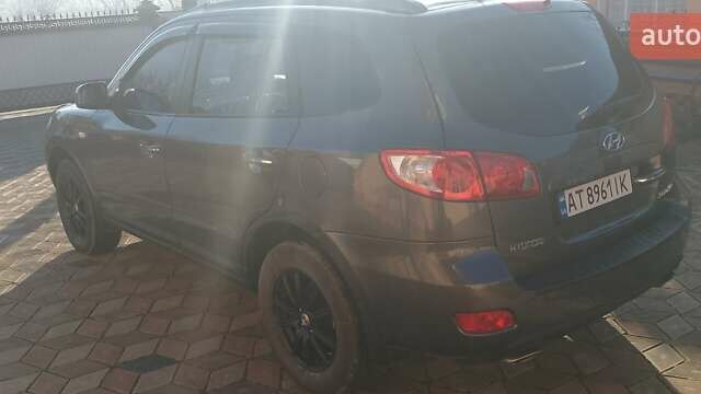 Сірий Хендай Санта Фе, об'ємом двигуна 2.19 л та пробігом 185 тис. км за 10200 $, фото 3 на Automoto.ua