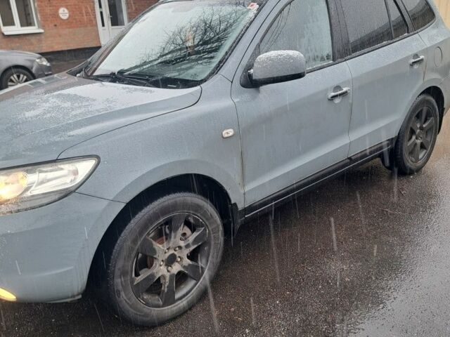 Сірий Хендай Санта Фе, об'ємом двигуна 2.2 л та пробігом 253 тис. км за 5200 $, фото 3 на Automoto.ua