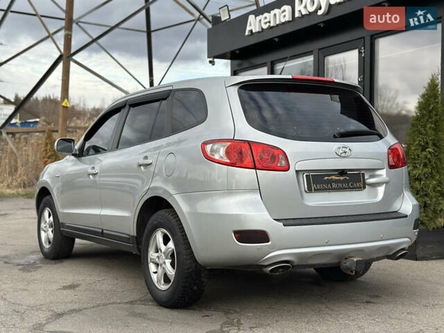 Серый Хендай Санта Фе, объемом двигателя 2.66 л и пробегом 174 тыс. км за 8700 $, фото 13 на Automoto.ua