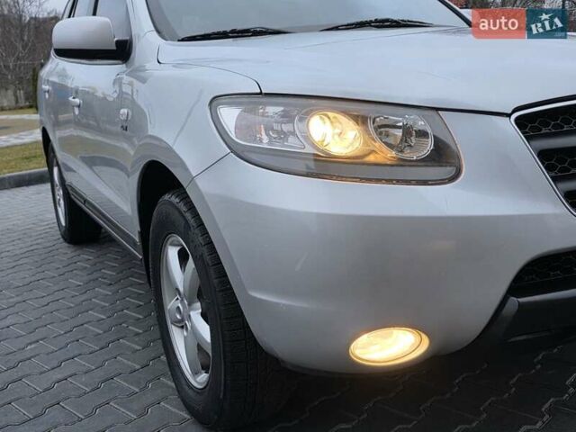 Серый Хендай Санта Фе, объемом двигателя 2.2 л и пробегом 251 тыс. км за 9333 $, фото 15 на Automoto.ua