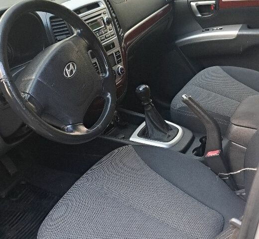 Серый Хендай Санта Фе, объемом двигателя 0 л и пробегом 270 тыс. км за 4800 $, фото 4 на Automoto.ua