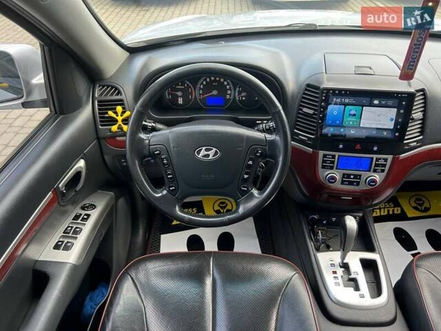 Серый Хендай Санта Фе, объемом двигателя 2.19 л и пробегом 253 тыс. км за 11500 $, фото 21 на Automoto.ua