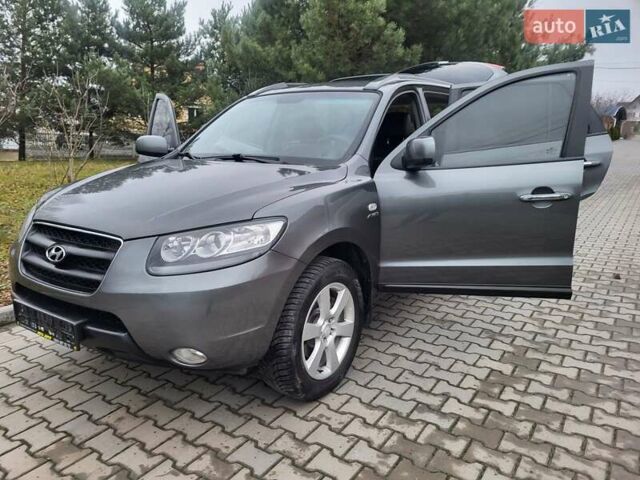 Серый Хендай Санта Фе, объемом двигателя 2.2 л и пробегом 233 тыс. км за 8999 $, фото 30 на Automoto.ua