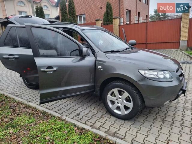 Серый Хендай Санта Фе, объемом двигателя 2.2 л и пробегом 233 тыс. км за 8999 $, фото 47 на Automoto.ua