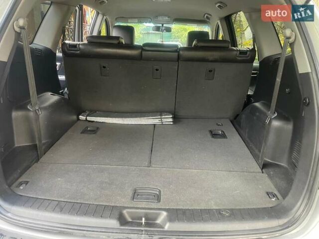 Серый Хендай Санта Фе, объемом двигателя 2.19 л и пробегом 297 тыс. км за 8600 $, фото 11 на Automoto.ua