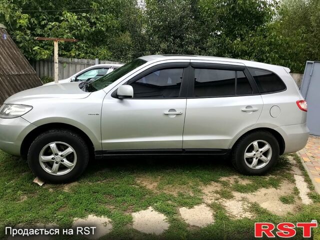 Серый Хендай Санта Фе, объемом двигателя 2.7 л и пробегом 169 тыс. км за 9300 $, фото 1 на Automoto.ua