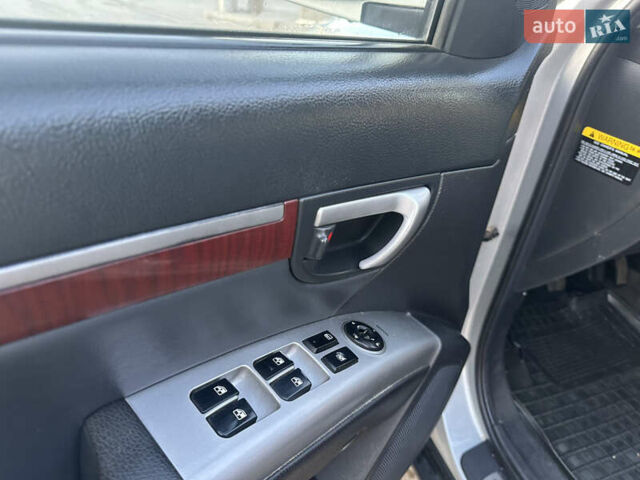 Сірий Хендай Санта Фе, об'ємом двигуна 2.2 л та пробігом 208 тис. км за 7200 $, фото 9 на Automoto.ua
