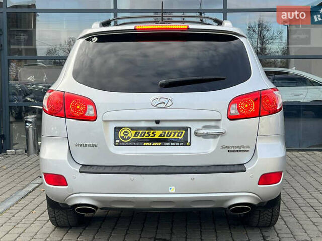 Серый Хендай Санта Фе, объемом двигателя 2.19 л и пробегом 253 тыс. км за 11500 $, фото 5 на Automoto.ua