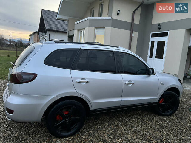 Серый Хендай Санта Фе, объемом двигателя 2.2 л и пробегом 205 тыс. км за 10300 $, фото 26 на Automoto.ua