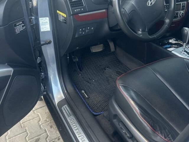 Сірий Хендай Санта Фе, об'ємом двигуна 2.2 л та пробігом 230 тис. км за 10500 $, фото 8 на Automoto.ua