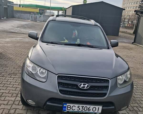 Серый Хендай Санта Фе, объемом двигателя 2.2 л и пробегом 244 тыс. км за 8600 $, фото 13 на Automoto.ua