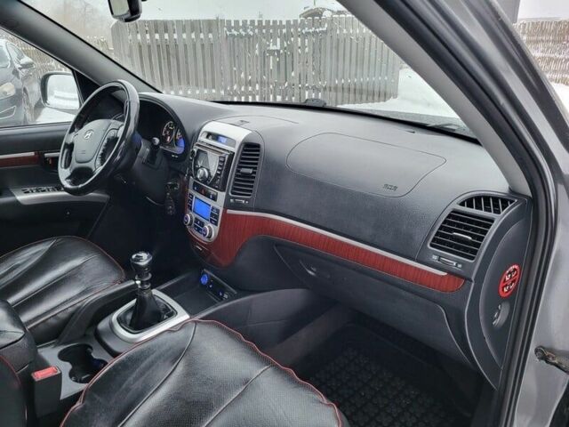 Сірий Хендай Санта Фе, об'ємом двигуна 2.2 л та пробігом 240 тис. км за 2601 $, фото 5 на Automoto.ua