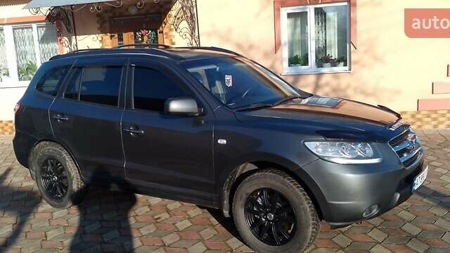 Сірий Хендай Санта Фе, об'ємом двигуна 2.19 л та пробігом 185 тис. км за 10200 $, фото 7 на Automoto.ua