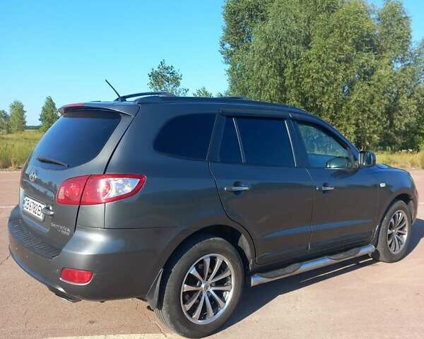 Серый Хендай Санта Фе, объемом двигателя 2.7 л и пробегом 197 тыс. км за 8600 $, фото 2 на Automoto.ua