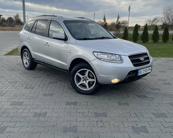 Серый Хендай Санта Фе, объемом двигателя 2.19 л и пробегом 217 тыс. км за 9300 $, фото 11 на Automoto.ua