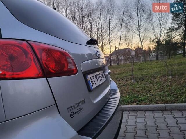 Серый Хендай Санта Фе, объемом двигателя 2.19 л и пробегом 302 тыс. км за 9990 $, фото 12 на Automoto.ua