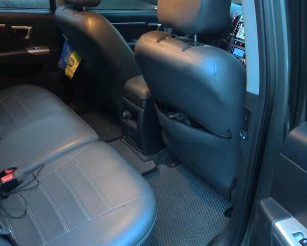 Серый Хендай Санта Фе, объемом двигателя 2.2 л и пробегом 324 тыс. км за 9700 $, фото 11 на Automoto.ua