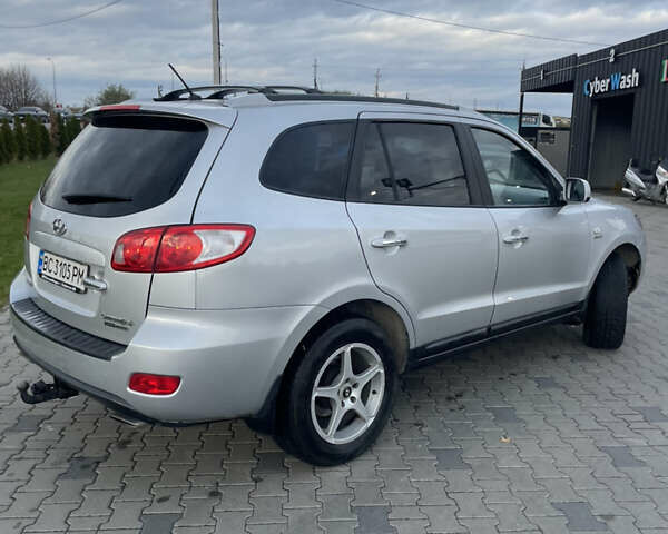 Серый Хендай Санта Фе, объемом двигателя 2.19 л и пробегом 217 тыс. км за 9300 $, фото 18 на Automoto.ua