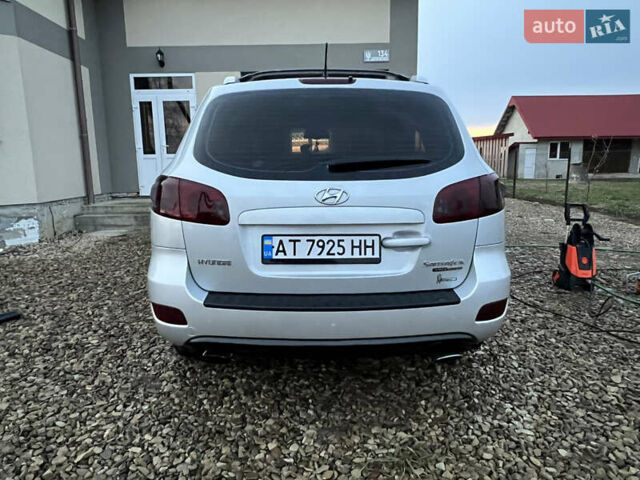 Серый Хендай Санта Фе, объемом двигателя 2.2 л и пробегом 205 тыс. км за 10300 $, фото 7 на Automoto.ua