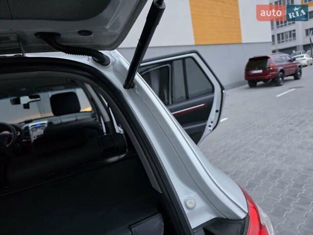 Серый Хендай Санта Фе, объемом двигателя 2.2 л и пробегом 251 тыс. км за 9333 $, фото 47 на Automoto.ua