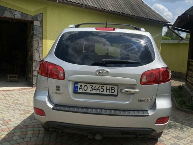 Серый Хендай Санта Фе, объемом двигателя 2.2 л и пробегом 293 тыс. км за 10200 $, фото 4 на Automoto.ua