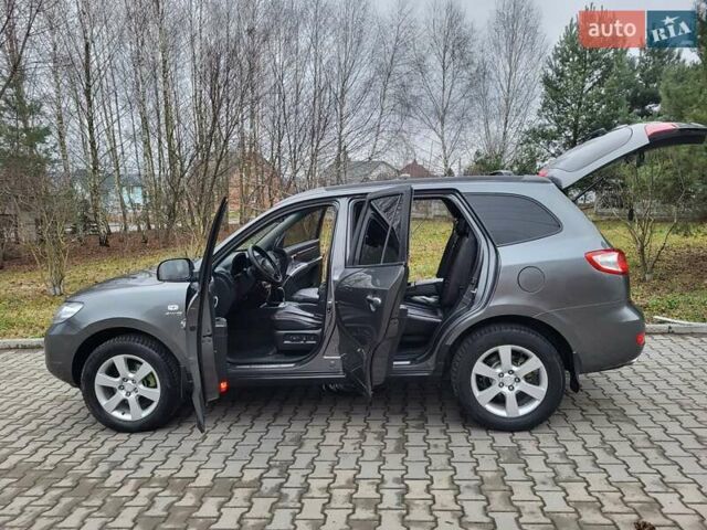 Серый Хендай Санта Фе, объемом двигателя 2.2 л и пробегом 233 тыс. км за 8999 $, фото 35 на Automoto.ua